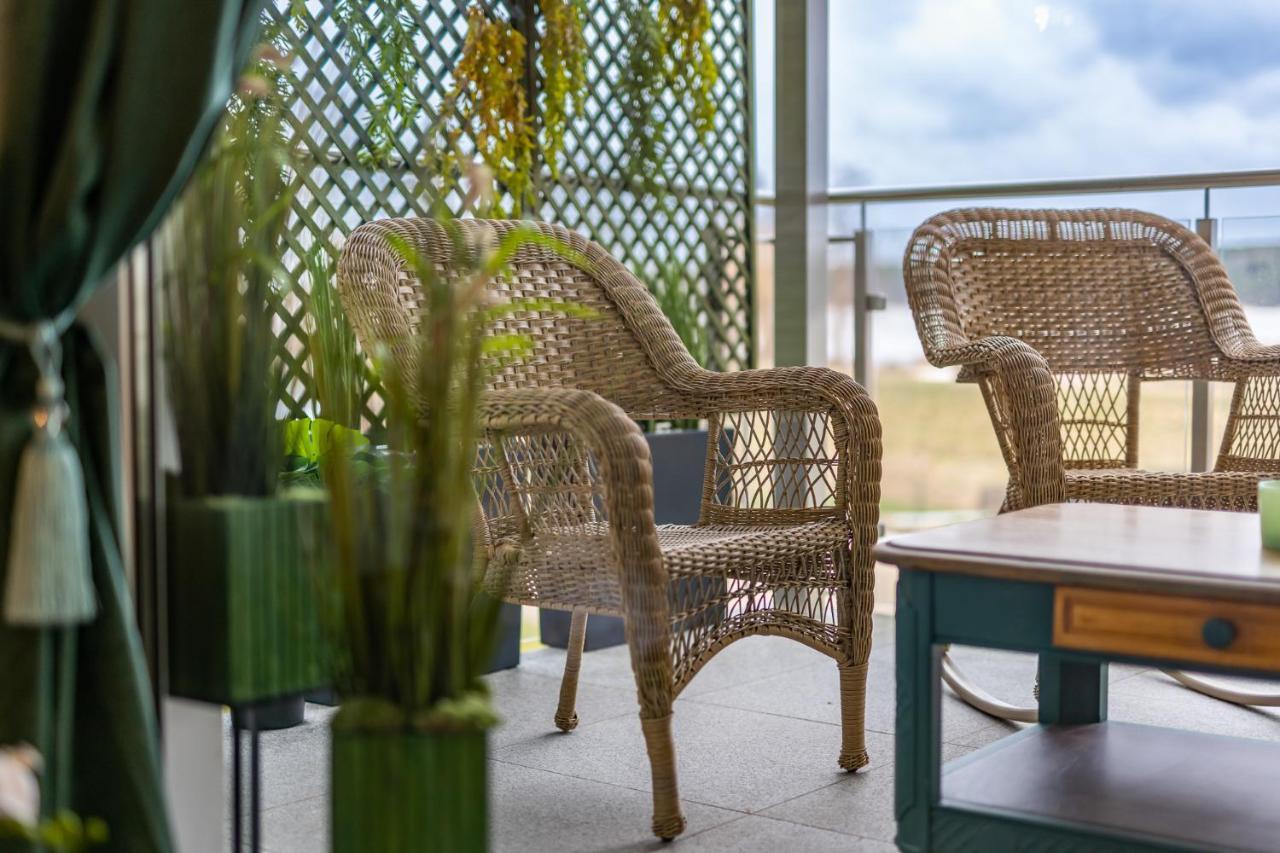 Zielony Apartament Pod Zaglami Zegrze Poludniowe Exteriör bild