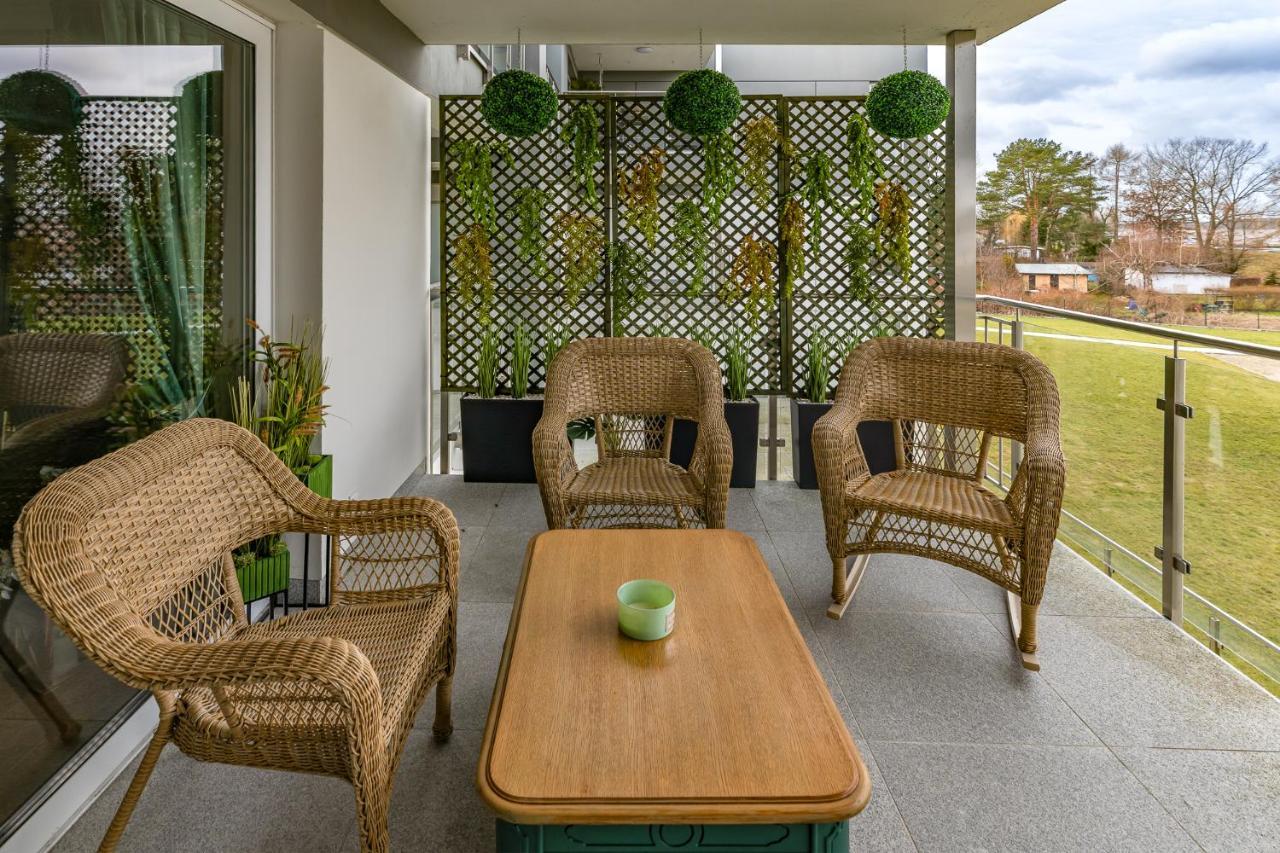 Zielony Apartament Pod Zaglami Zegrze Poludniowe Exteriör bild